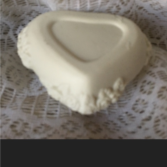 Ornate Heart Trinket Box - Picture 5 of 11